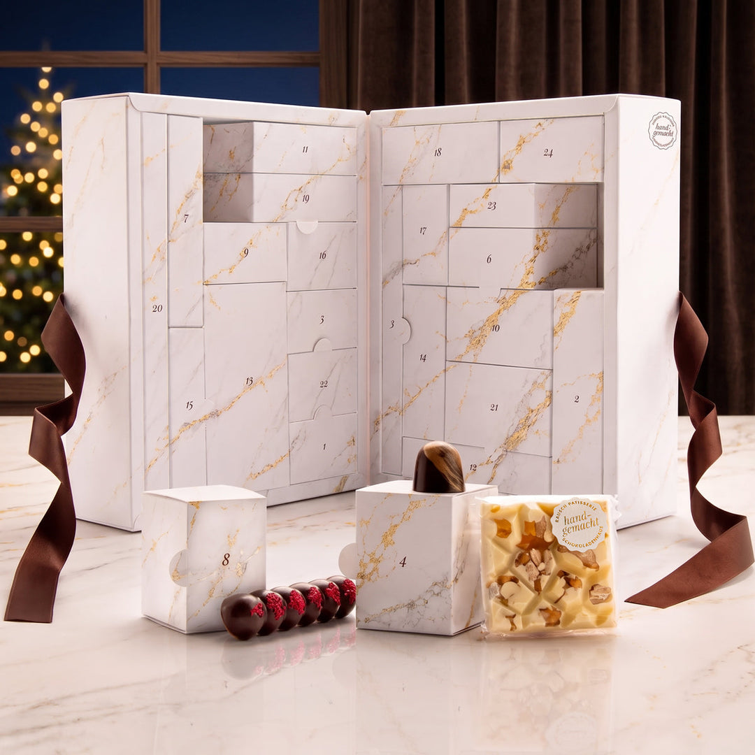 Patisserie Adventskalender | 24 Türchen mit handgefertigten Schokoladenkreationen, Weihnachts-Dragées und Pralinen