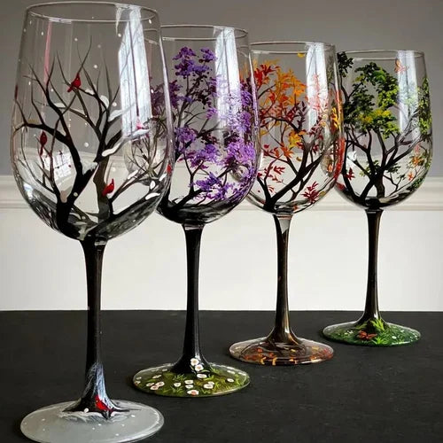 Handbemalte Weingläser mit Jahreszeiten-Baum | Künstlerisches Glasdesign | Elegantes Geschenk für Weinliebhaber