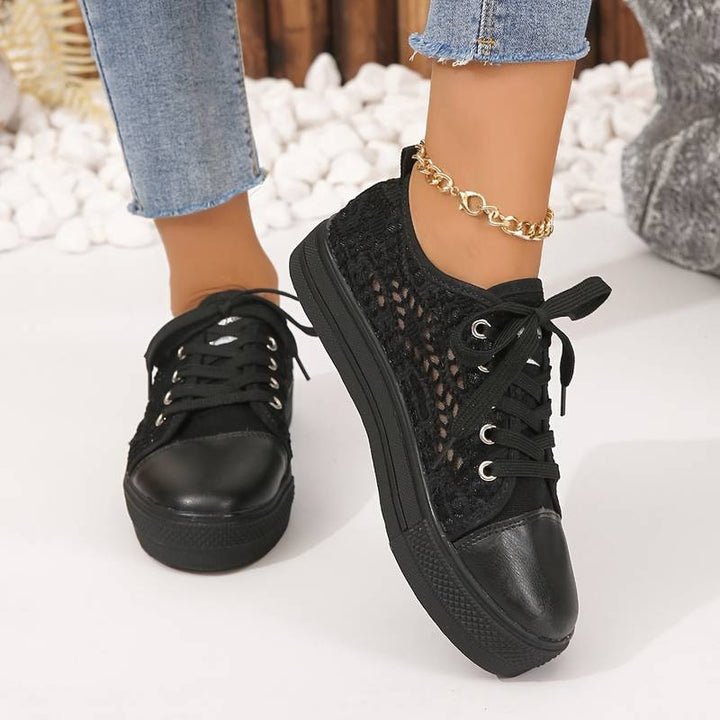 Elegáns és szellős csipkés sneaker