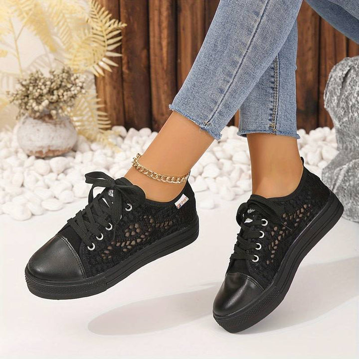 Elegáns és szellős csipkés sneaker