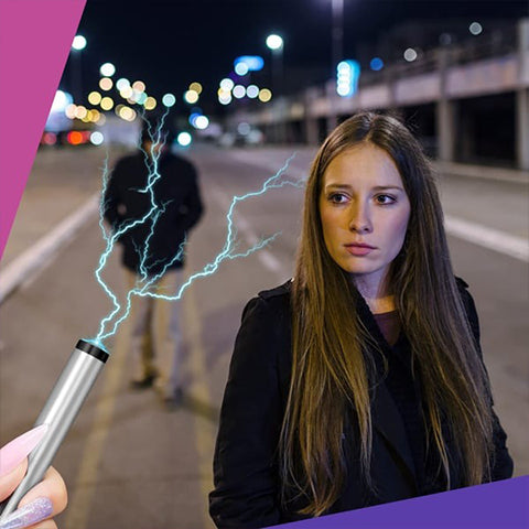Kompakti hätävirtalähde LED-valolla | USB-ladattava, kevyt &amp; ihanteellinen matkalle