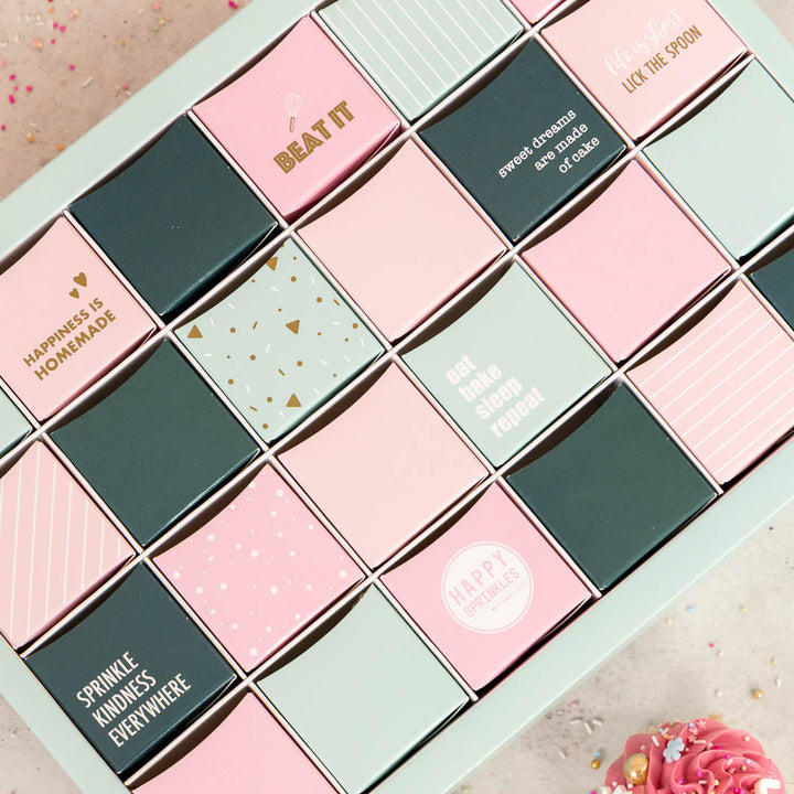 Back-Adventskalender 2026 mit 24 Türchen | Mint-Edition mit Streuselmixen, Lebensmittelfarben, essbarem Glitzer und Backzubehör
