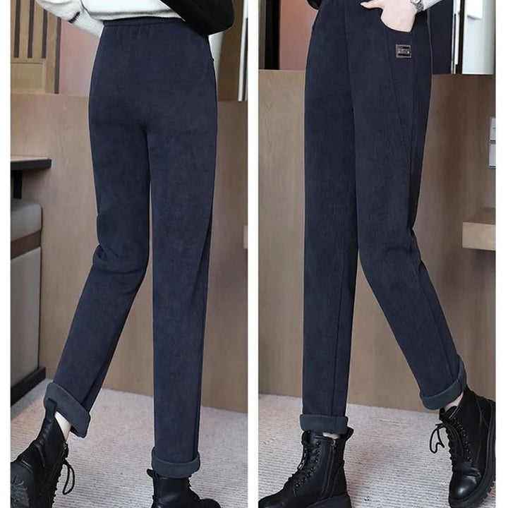 Damen Cordhose mit Fleecefutter | Hoch geschnittene Winterhose mit Taschen und leicht elastischer Passform