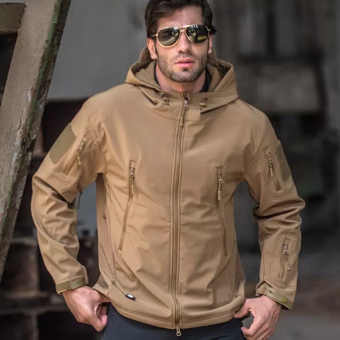 Herren Softshelljacke | Winddichte, wasserabweisende Outdoorjacke mit Kapuze, Fleecefutter und verstellbaren Bündchen
