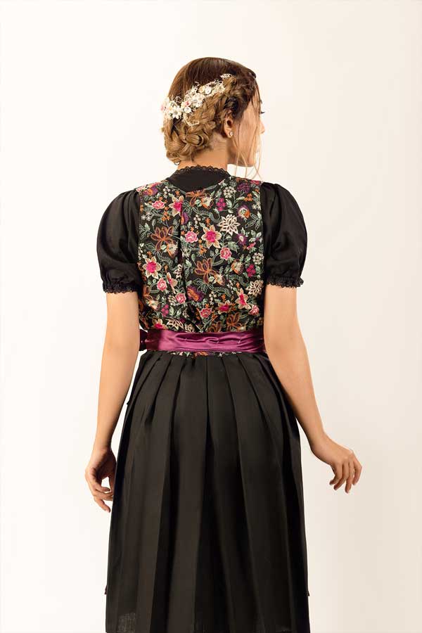 Dirndl Midi Damen Lila Floral | Trachtenkleid mit Blumenmuster, strukturiertem Mieder und Schürze für Oktoberfest