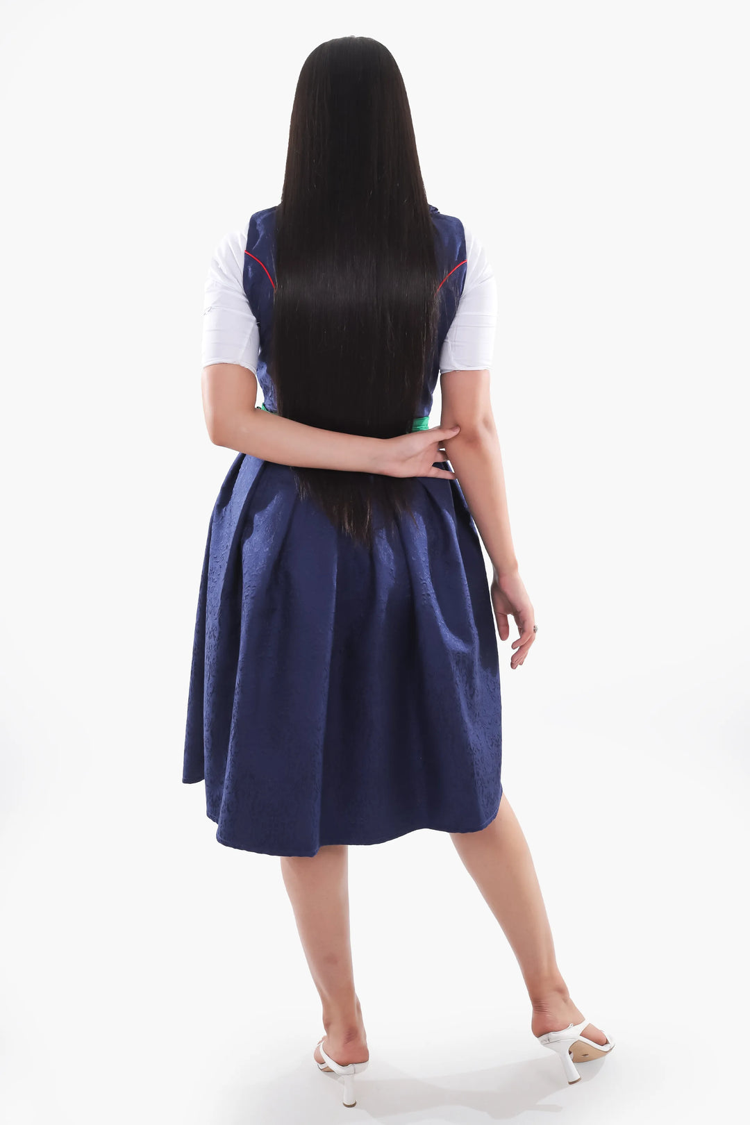 Dirndl Midi Damen | Traditionelles Trachtenkleid mit strukturiertem Mieder, Schürze und 60–70 cm Rocklänge