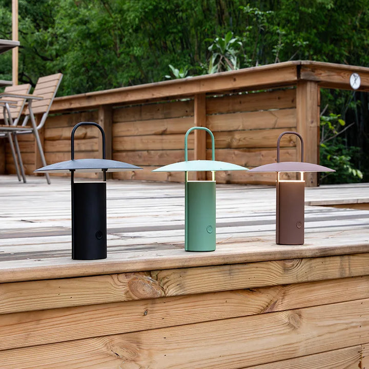 TerraBeam™ Die perfekte Lampe für den Garten! USB wiederaufladbar + 3 Farben &amp; 3-stufig dimmbar