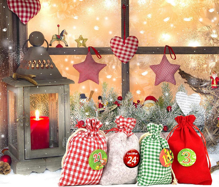 Adventskalender zum Befüllen mit 24 XXL Stoffsäckchen | Wiederverwendbares Set mit Zahlen, Holzklammern und 4 m Kordel