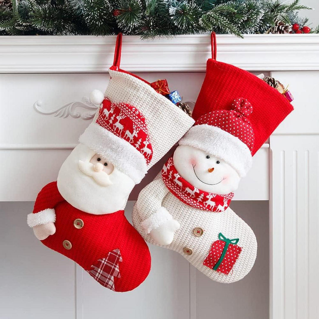 Weihnachtsstrümpfe mit Weihnachtsmann, Schneemann und Rentier | Große Nikolausstrümpfe in 3 Größen zum Befüllen und Aufhängen