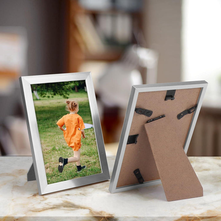 Bilderrahmen 9x13 cm 18er-Set | Fotorahmen für Wand und Tisch mit flexibler Aufstellung und einfacher Montage für Galeriewände
