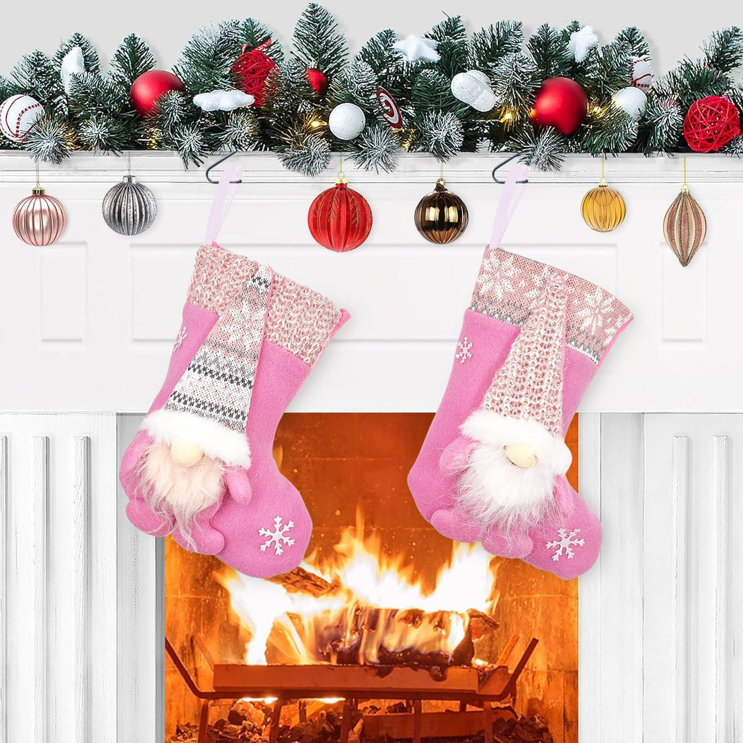 Nikolausstrumpf Kinder 2er Set aus weichem Flanell | Rosa Weihnachtssocken 23 cm mit Weihnachtszwerg-Motiv zum Befüllen und Aufhängen