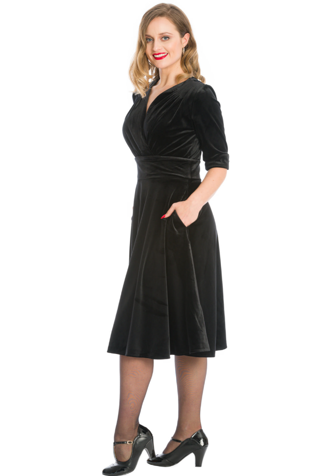 Damen Samtkleid in großen Größen | Elegantes Kleid mit V-Ausschnitt, tailliertem Oberteil und seitlichen Taschen für besondere Anlässe