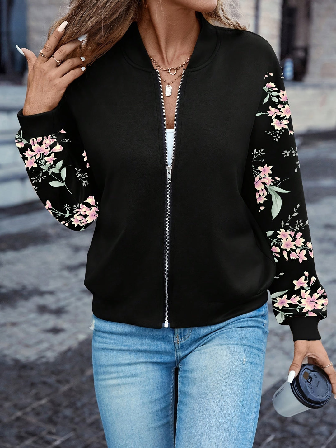 Damen Bomberjacke mit Blumenmuster und Reißverschluss | Leichte Frühlingsjacke mit Baseballkragen und femininem Schnitt für Alltag und Büro
