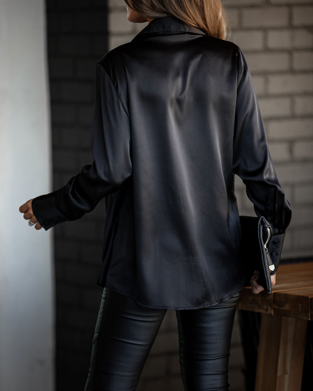 Damen Bluse mit klassischem Kragen | Elegante figurbetonte Bluse aus weichem Stoff für Büro, Freizeit und festliche Anlässe