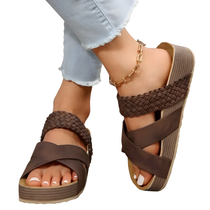 Damen Plateausandalen mit verstellbaren Riemen | Gepolstertes Fußbett &amp; rutschfeste Sohle