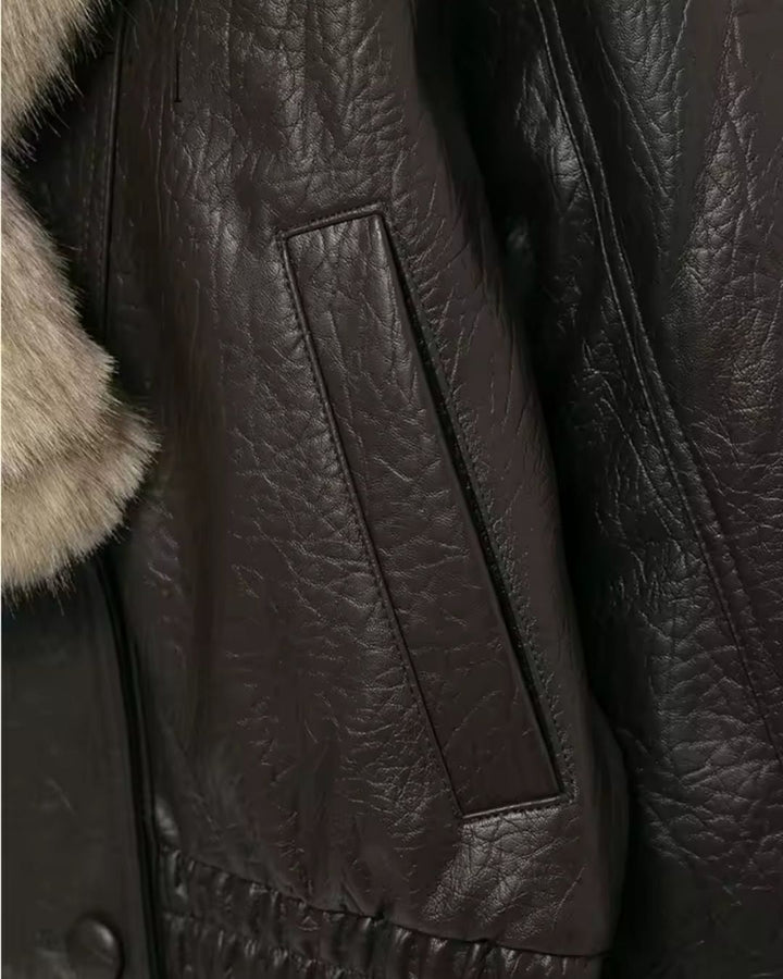 Damen Pilotenjacke mit Kunstfellkragen | Übergroße Fliegerjacke in Lederoptik mit elastischem Saum und Seitentaschen