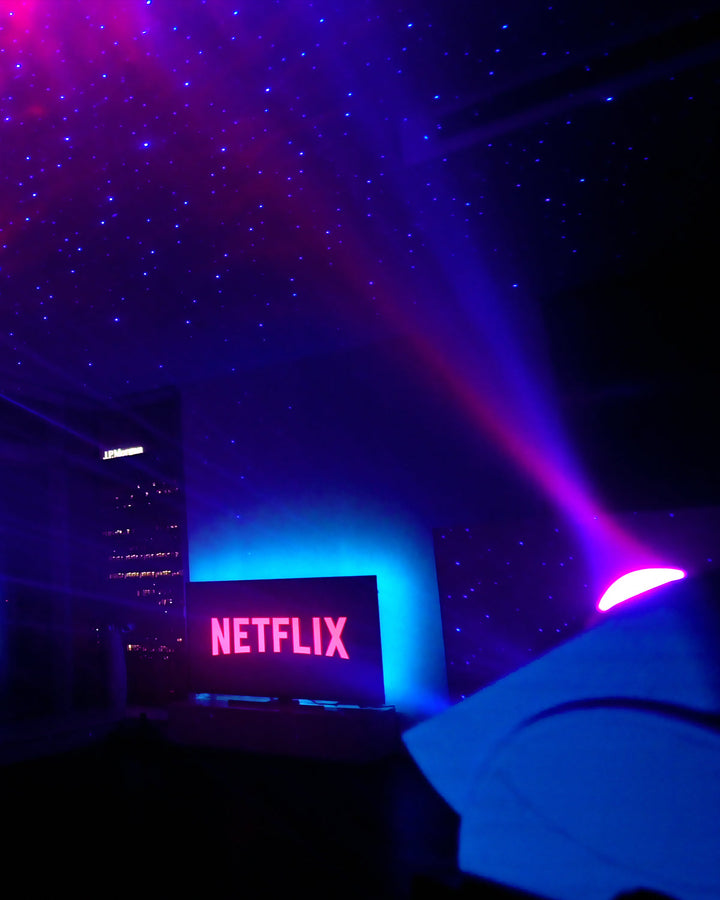 Galaxie Projektor | Sternenhimmelprojektor mit Nebeleffekten, Laser-Sternen und Musiksteuerung für Partys und entspannte Abende