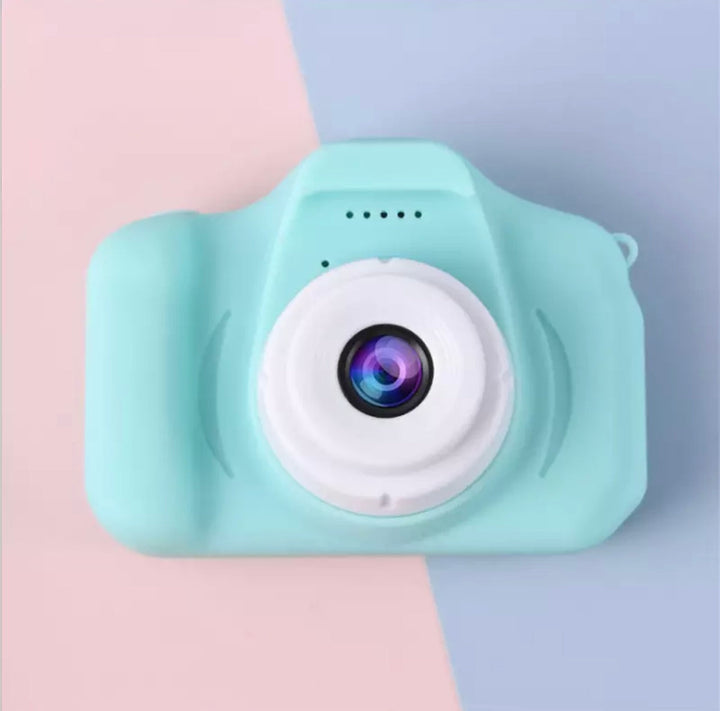 Mini Digital Camera in Vintage Look | Photos &amp; Videos with Selfie Mode + Filters | USB Transfer to Phone | Pocket Size