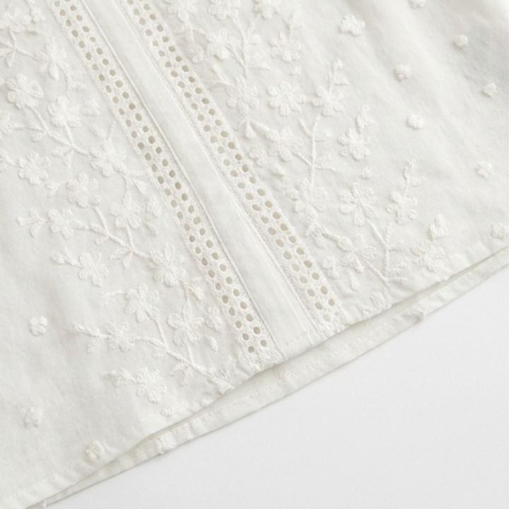 Damen Bluse mit Stickerei | Florale Details, Knopfleiste und atmungsaktiver Stoff für Alltag, Büro und Freizeit