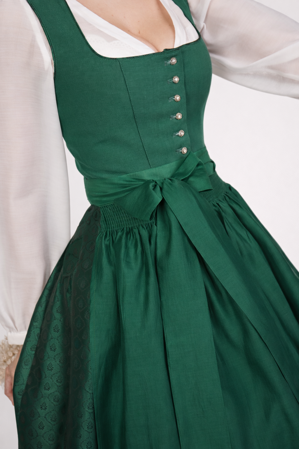 Dirndl Midi Damen | Elegantes Leinen-Dirndl mit 70 cm Rocklänge, Knöpfen und schimmernder Schürze