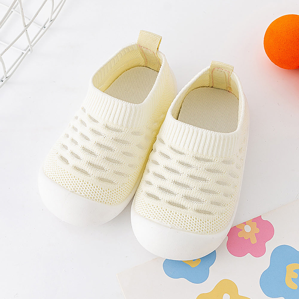 BabySneakers™ slip-free baby steps
