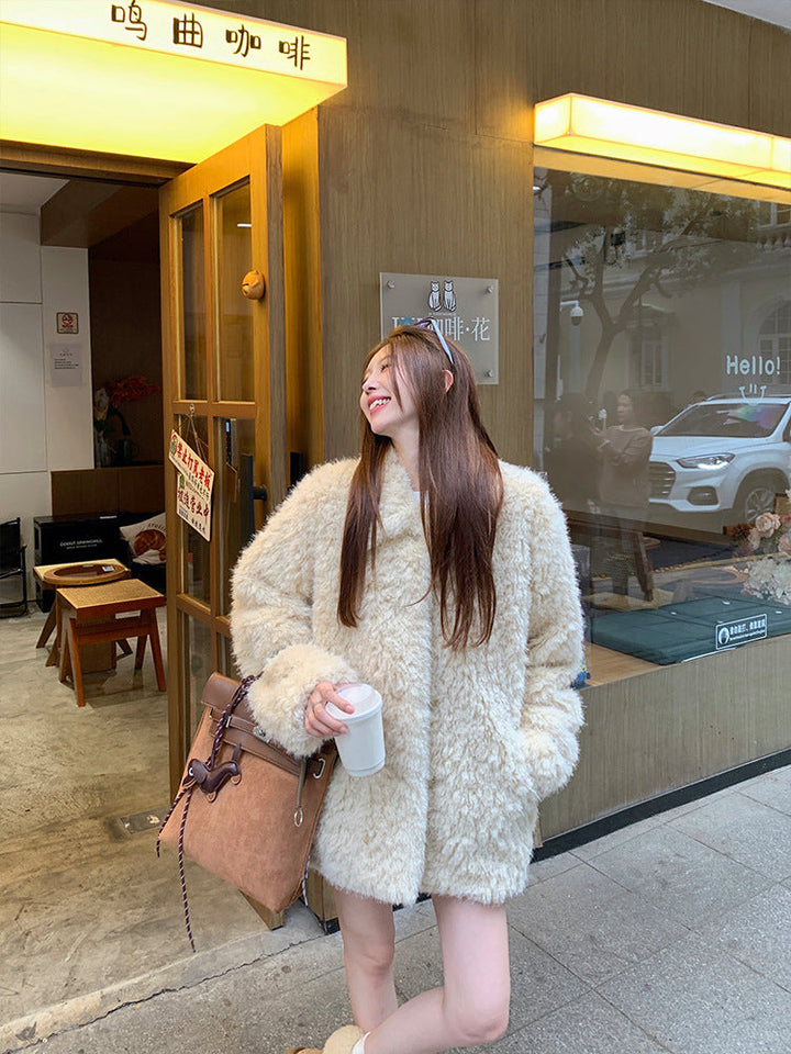Damen Kunstfellmantel Oversize mit Teddy-Optik | Flauschiger Wintermantel mit Stehkragen und tiefen Eingrifftaschen für kalte Tage