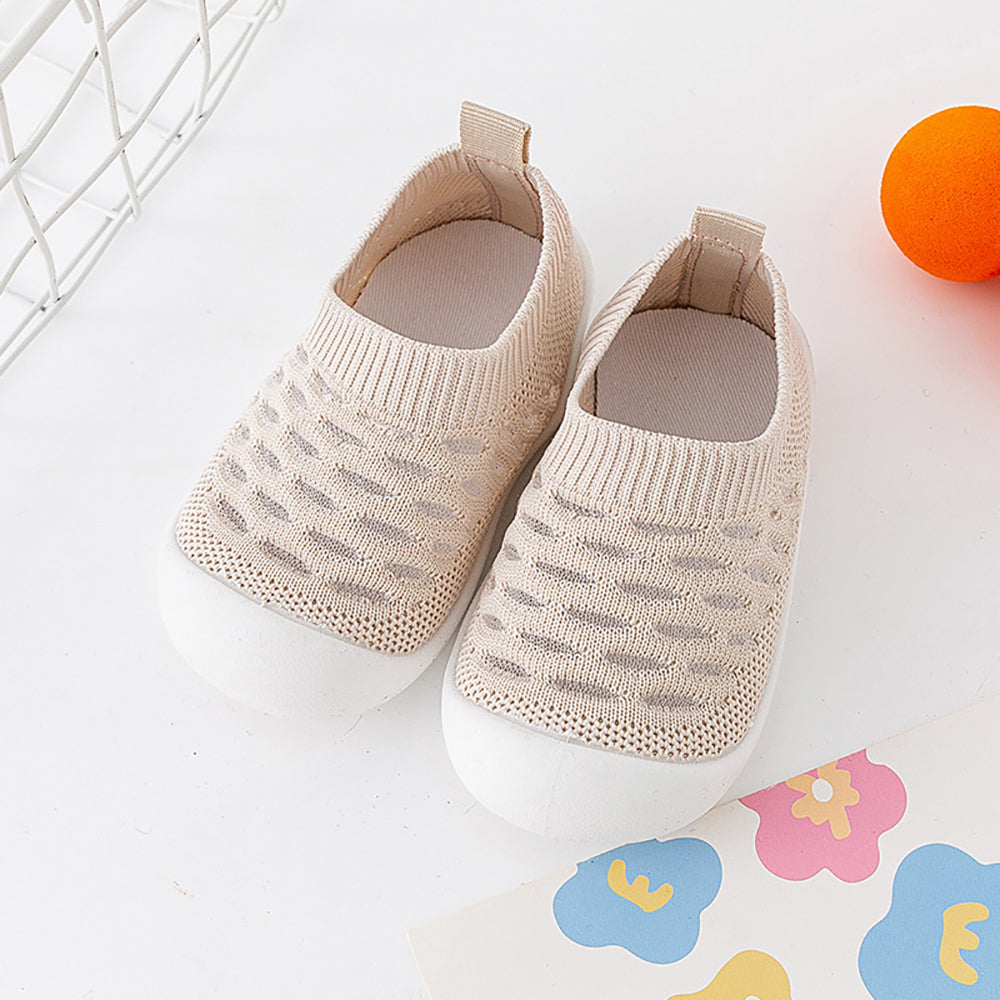 BabySneakers™ slip-free baby steps
