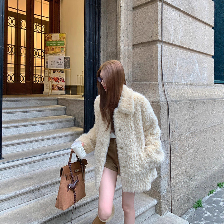 Damen Kunstfellmantel Oversize mit Teddy-Optik | Flauschiger Wintermantel mit Stehkragen und tiefen Eingrifftaschen für kalte Tage