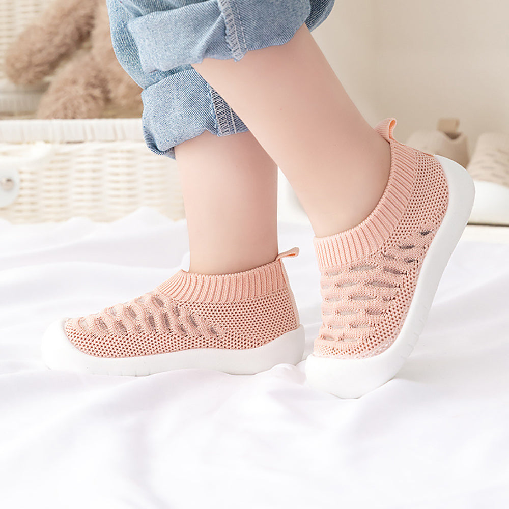 BabySneakers™ slip-free baby steps