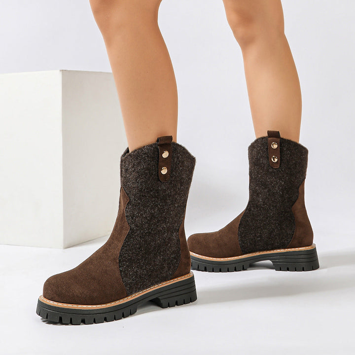 Damen Winterstiefel mit Fleecefutter | Warme Wildlederstiefel mit robuster Gummisohle, seitlichem Reißverschluss und Knopfdetails