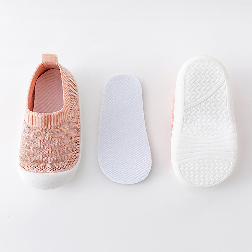 BabySneakers™ slip-free baby steps