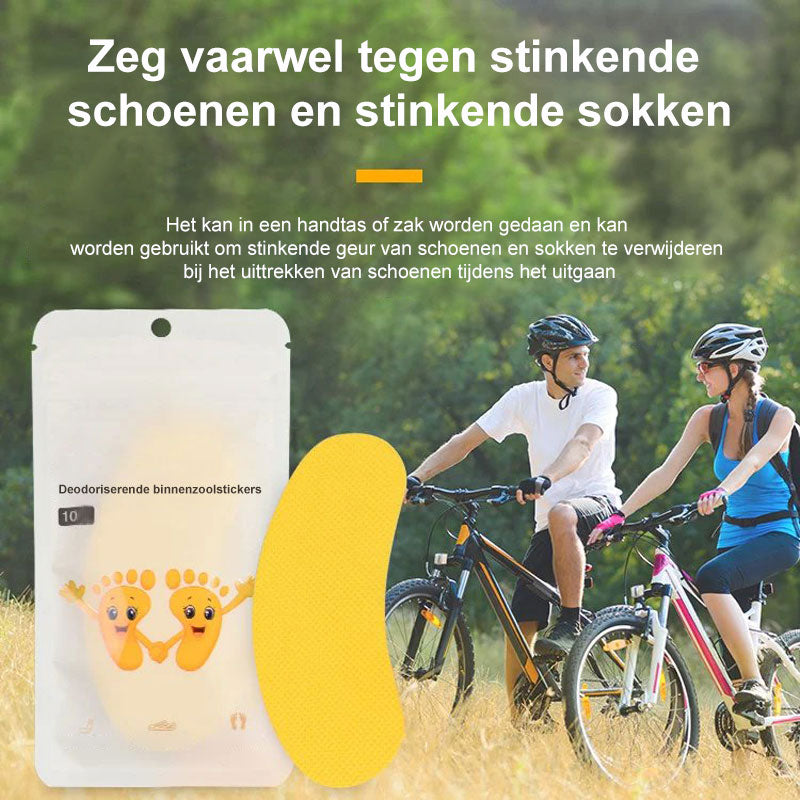 FreshStep™ Instantly absorbs sweat