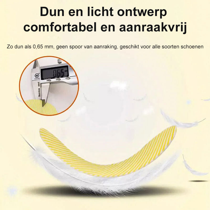 FreshStep™ Instantly absorbs sweat