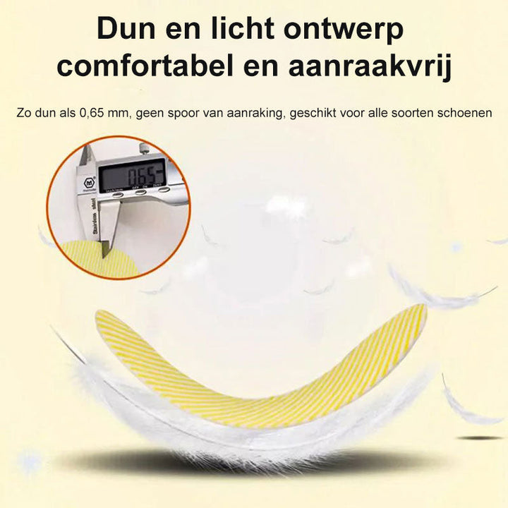 FreshStep™ Instantly absorbs sweat