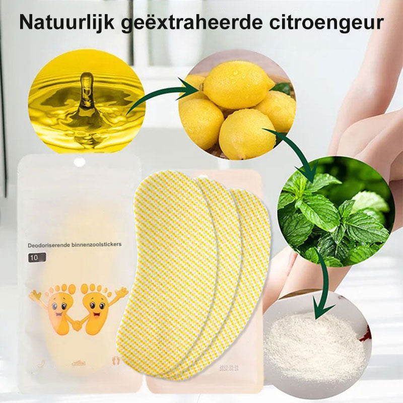 FreshStep™ Instantly absorbs sweat
