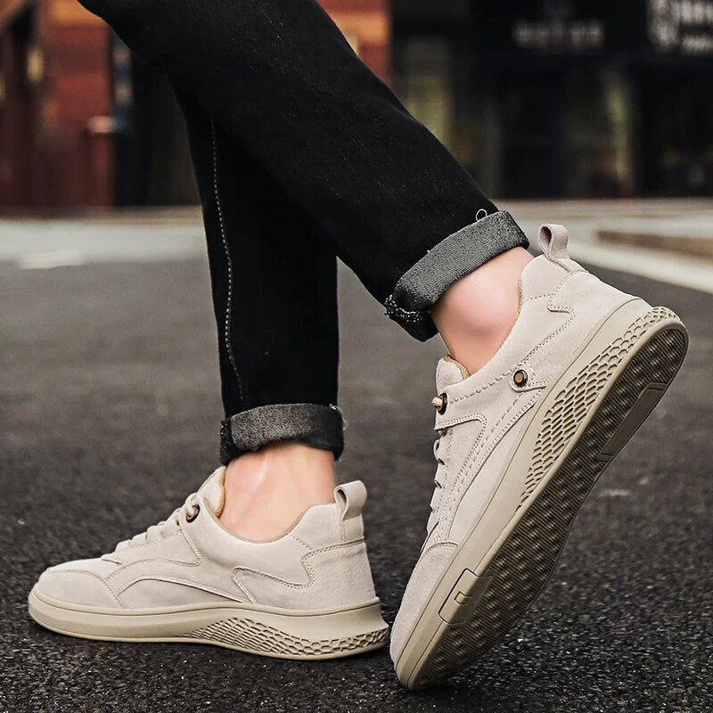 Damen Wildleder-Sneaker mit gepolsterter Innensohle | Bequeme Low-Top-Schuhe mit atmungsaktiven Einsätzen und robuster Gummisohle