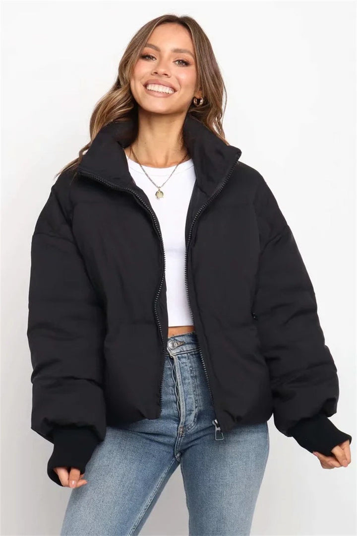 Damen Pufferjacke | Leichte Steppjacke mit tailliertem Schnitt, wärmender Fütterung und praktischen Taschen für Alltag und Freizeit