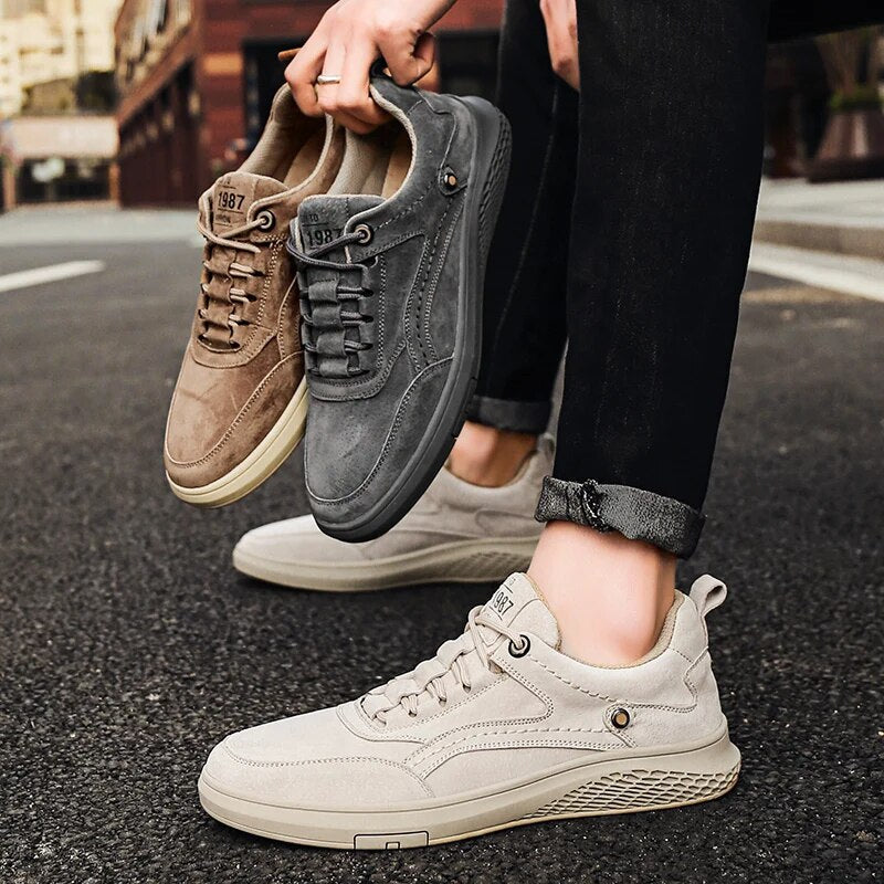 Damen Wildleder-Sneaker mit gepolsterter Innensohle | Bequeme Low-Top-Schuhe mit atmungsaktiven Einsätzen und robuster Gummisohle