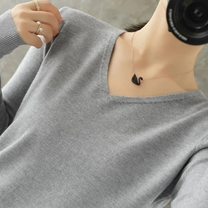 Simone | Sweater with V-neck
