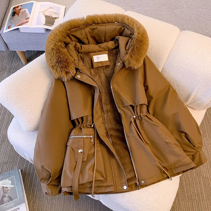 Damen Pufferjacke | Fleecegefütterte Steppjacke mit Kapuze, wasserabweisender Außenschicht und Taschen