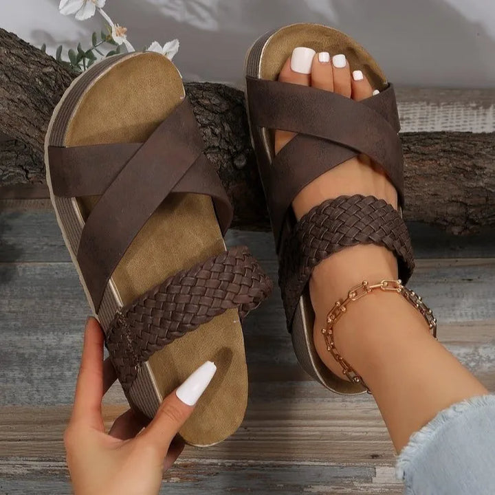 Damen Plateausandalen mit verstellbaren Riemen | Gepolstertes Fußbett &amp; rutschfeste Sohle