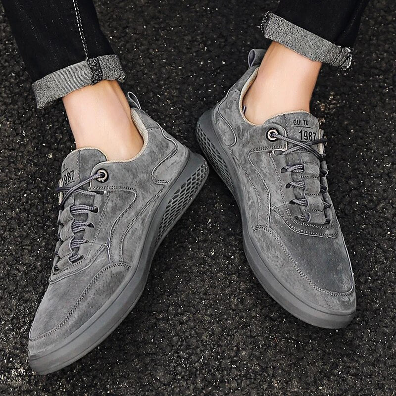 Damen Wildleder-Sneaker mit gepolsterter Innensohle | Bequeme Low-Top-Schuhe mit atmungsaktiven Einsätzen und robuster Gummisohle