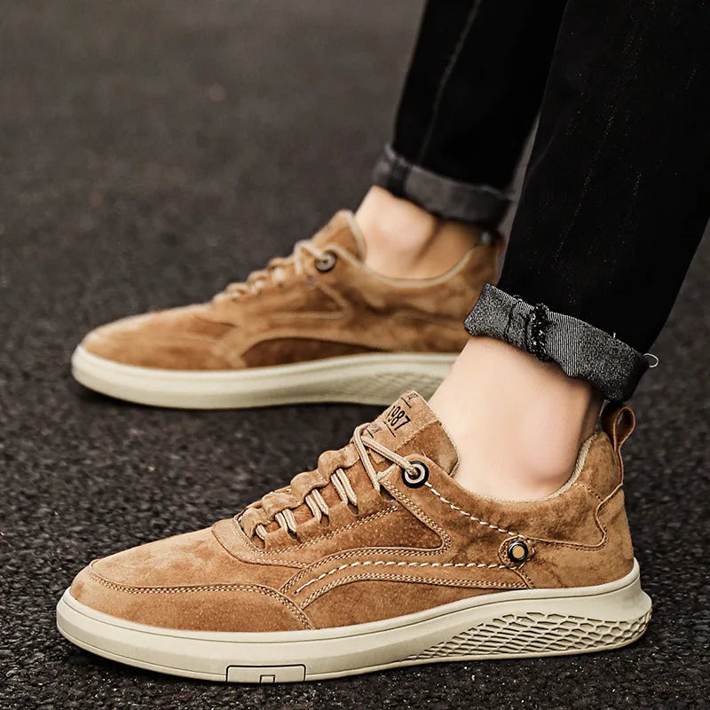 Damen Wildleder-Sneaker mit gepolsterter Innensohle | Bequeme Low-Top-Schuhe mit atmungsaktiven Einsätzen und robuster Gummisohle