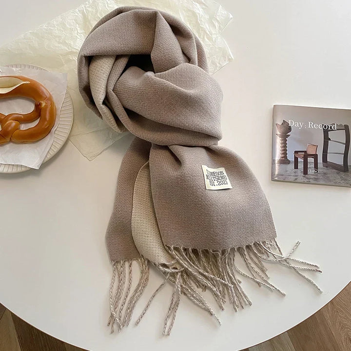 Damen Pashmina Schal mit Fransen | Weicher langer Wickelschal mit glatter Oberfläche und vielseitiger Trageform für Herbst und Winte