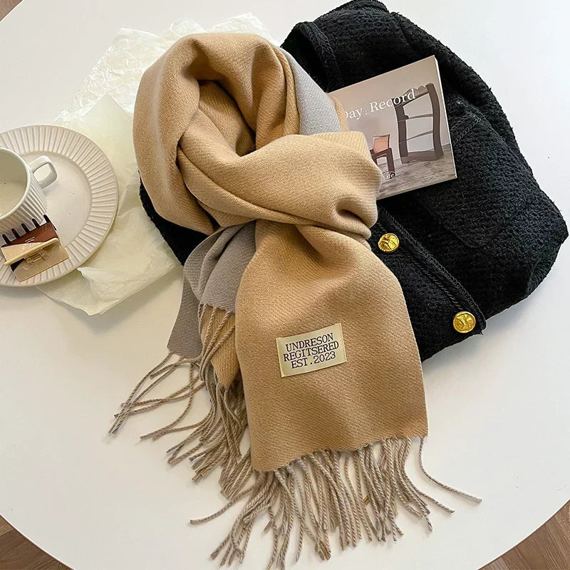Damen Pashmina Schal mit Fransen | Weicher langer Wickelschal mit glatter Oberfläche und vielseitiger Trageform für Herbst und Winte