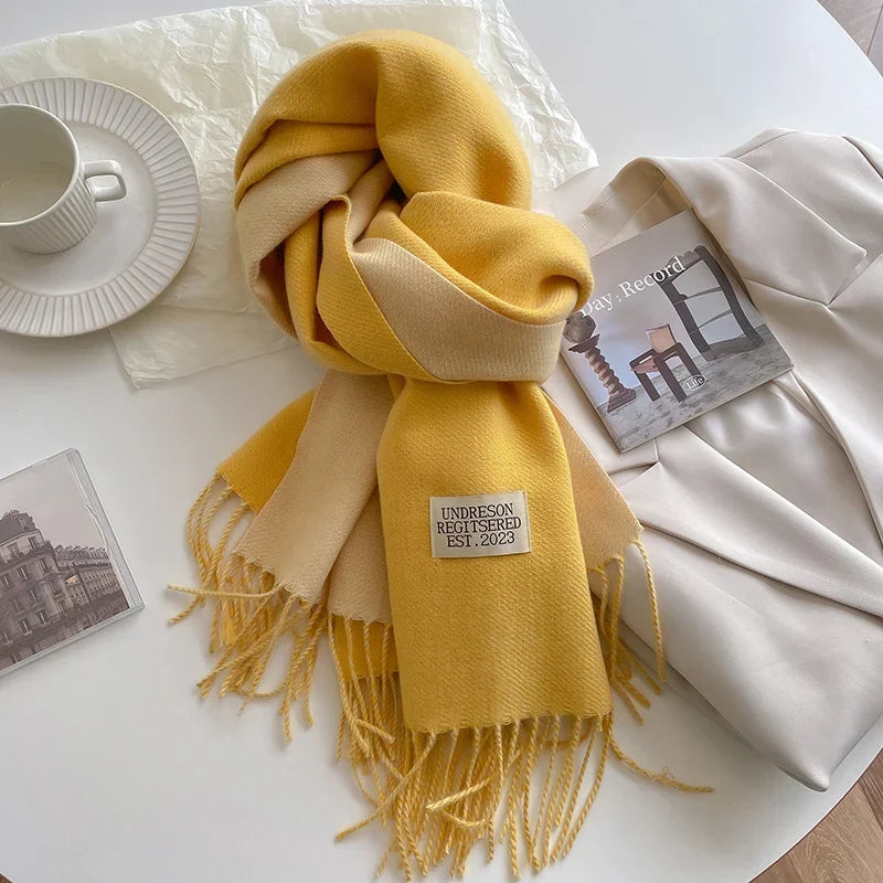 Damen Pashmina Schal mit Fransen | Weicher langer Wickelschal mit glatter Oberfläche und vielseitiger Trageform für Herbst und Winte