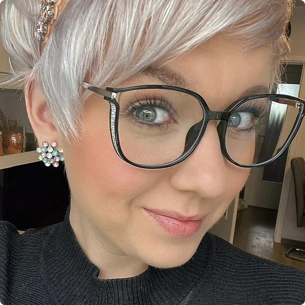 Damen Lesebrille mit leichtem Rahmen | Komfortable Lesehilfe mit Nasenpads und robusten Scharnieren