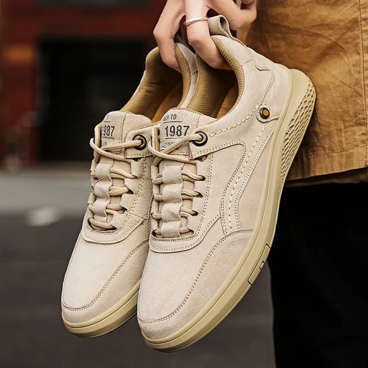 Damen Wildleder-Sneaker mit gepolsterter Innensohle | Bequeme Low-Top-Schuhe mit atmungsaktiven Einsätzen und robuster Gummisohle