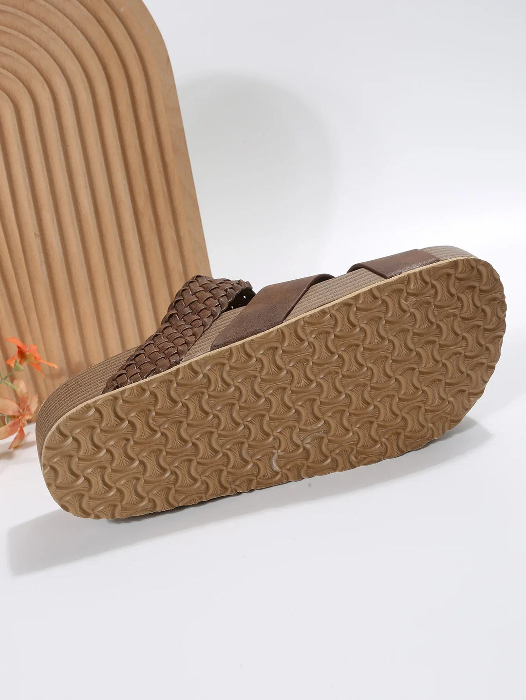 Damen Plateausandalen mit verstellbaren Riemen | Gepolstertes Fußbett &amp; rutschfeste Sohle