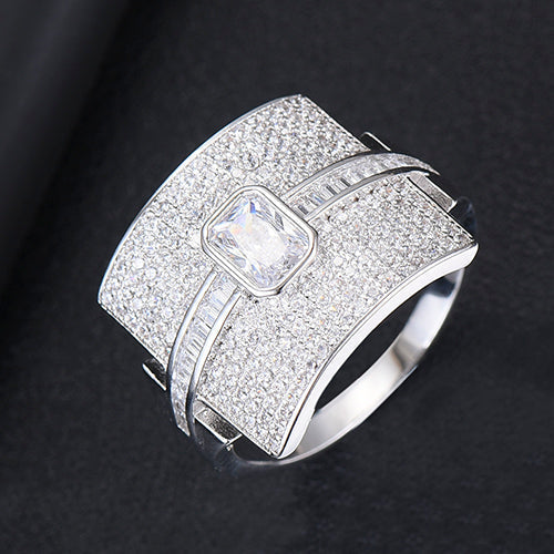 Anello donna a fascia | Design di lusso | Zirconia cubica | Anello di fidanzamento e da dichiarazione